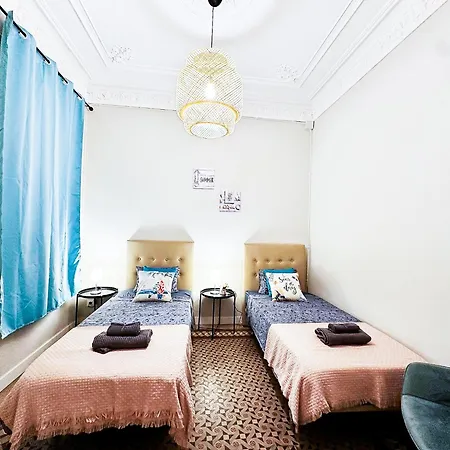 - Roger De Lluria Hostel